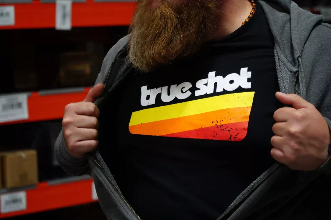 TRUE SHOT – TRI-COLOR RACING STRIPES SHIRT